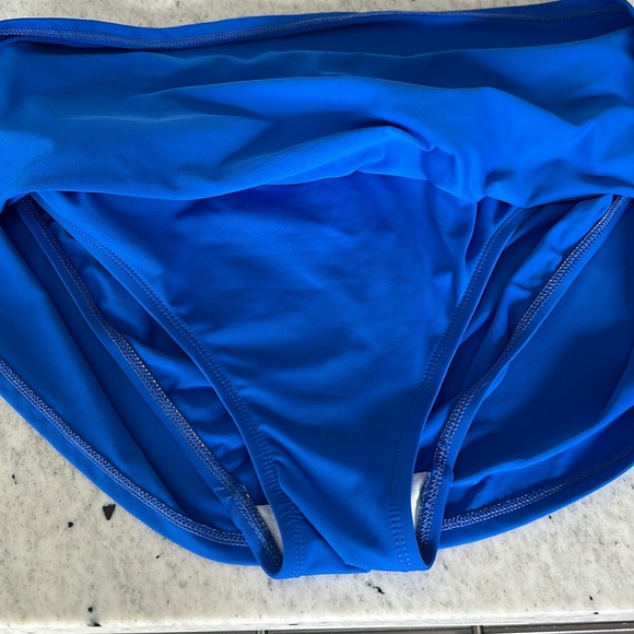 EUC 2 piece bathing suit - Picture 6 of 6